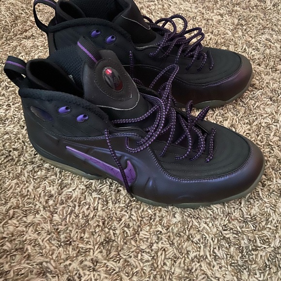 Kicks - Picture 1 of 5